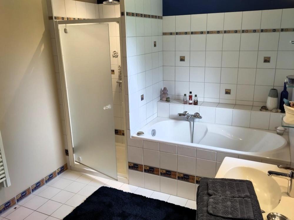 B&B Chez Frederique Et Norbert Mogneneins Екстериор снимка
