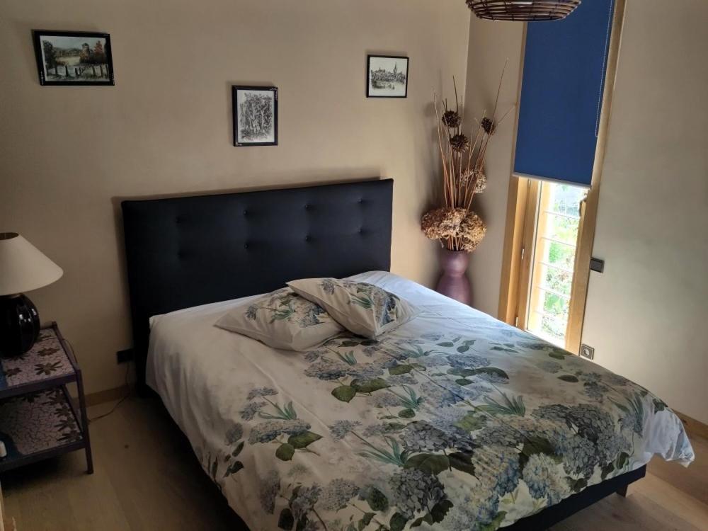 B&B Chez Frederique Et Norbert Mogneneins Екстериор снимка